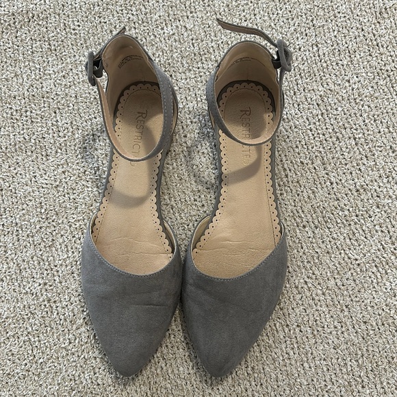 Grey suede flats - Picture 2 of 4